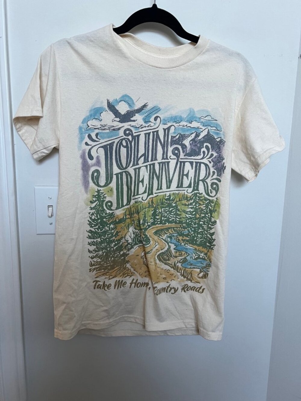 John Denver Take Me Home Country Roads Graphic Tee S NWT - Picture 2 of 4